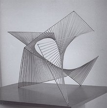 T-1b (1960). Alambre galvanizado. 57 x 75 x 75 cms. (Existe ejemplar en la Estación de Autobuses de Córdoba)