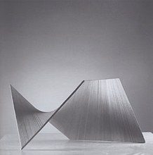 E-2m (1961. Reconstruida en 1993). Madera de pino. 22,5 x 44,5 x 23 cms