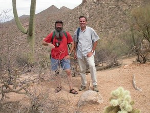 With Geno Schupp at Saguaro Nat. Park; Tucson, AZ, EEUU. Agosto 2002.