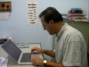 En el despacho de Mauro, Sept 2002.